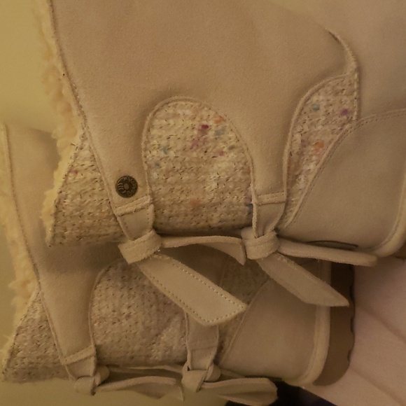 Boots - Picture 4 of 15